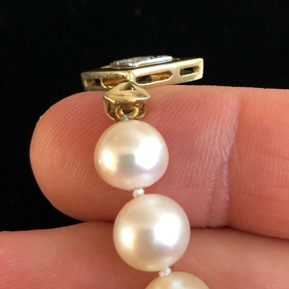 Vintage pearl necklace w/diamond clasp